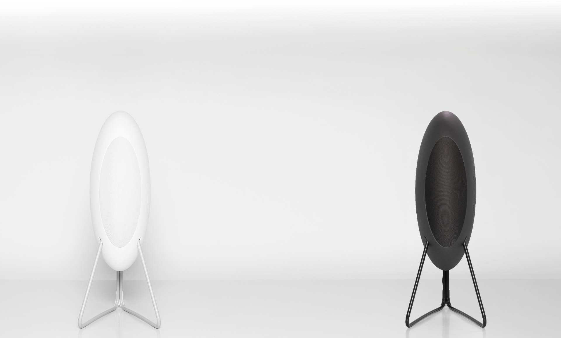 Musegg speakers in white and black